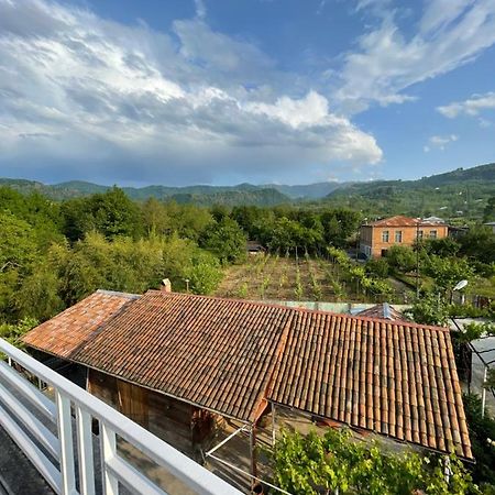 Zaali'S Wine Cellar Bed & Breakfast Vani Exterior photo